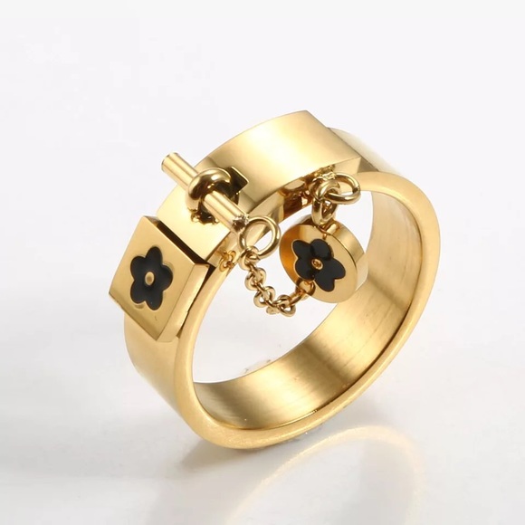 Jewelry - Ring flower chain lock luxury high quality jewelry